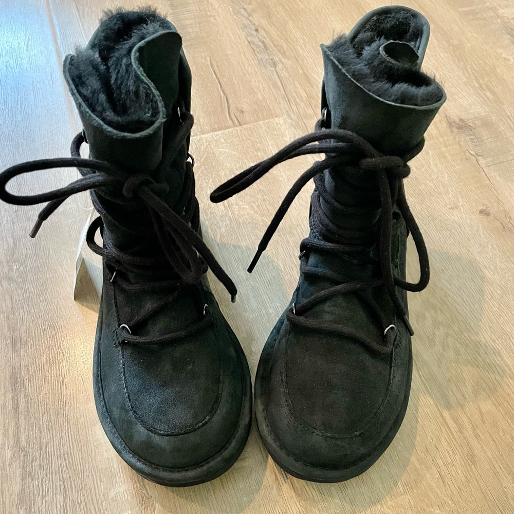 UGG LODGE Water resistant Suede Leather Black Boots Shoe Size US 5